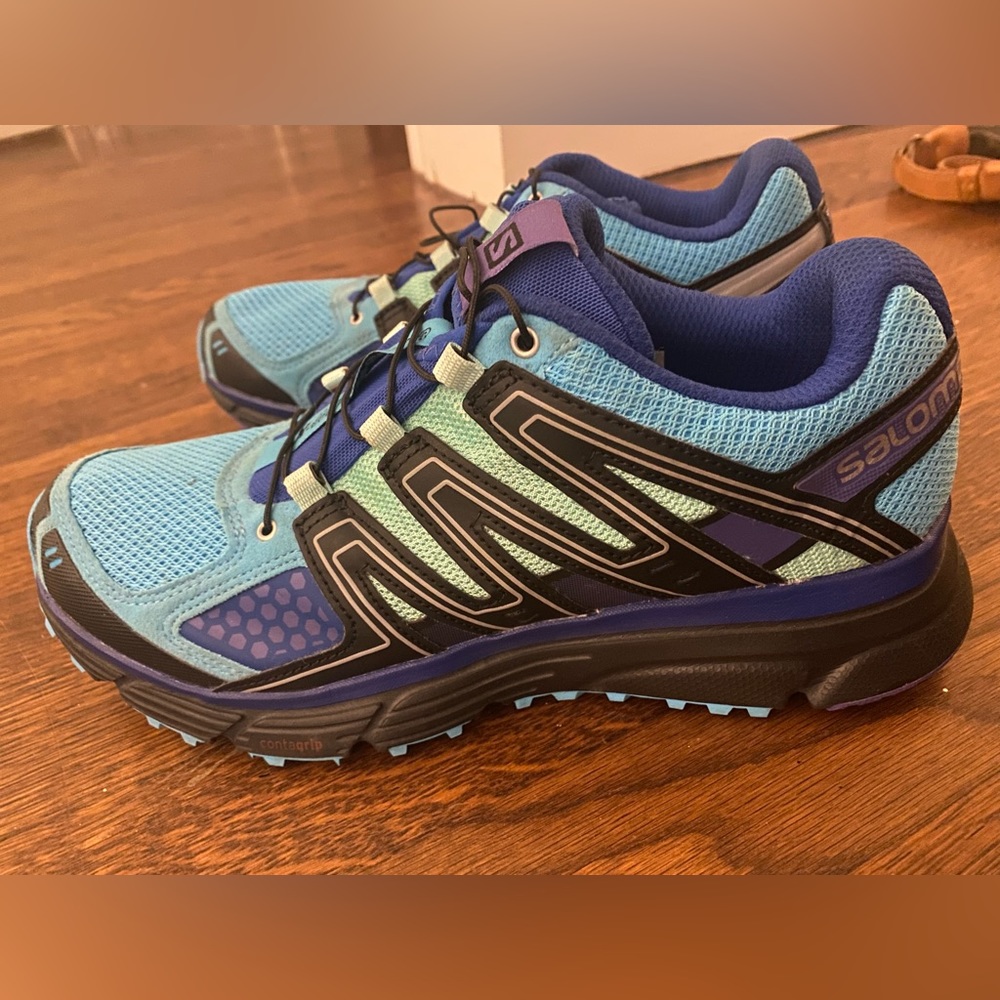 Salomon Women's shoes, NEW, WORN ONCE